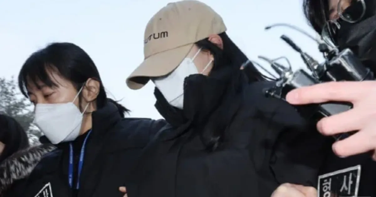 1885857da33f3a8dd08fa7e97fbb09d5b403b0357d965814704b981813a21a77