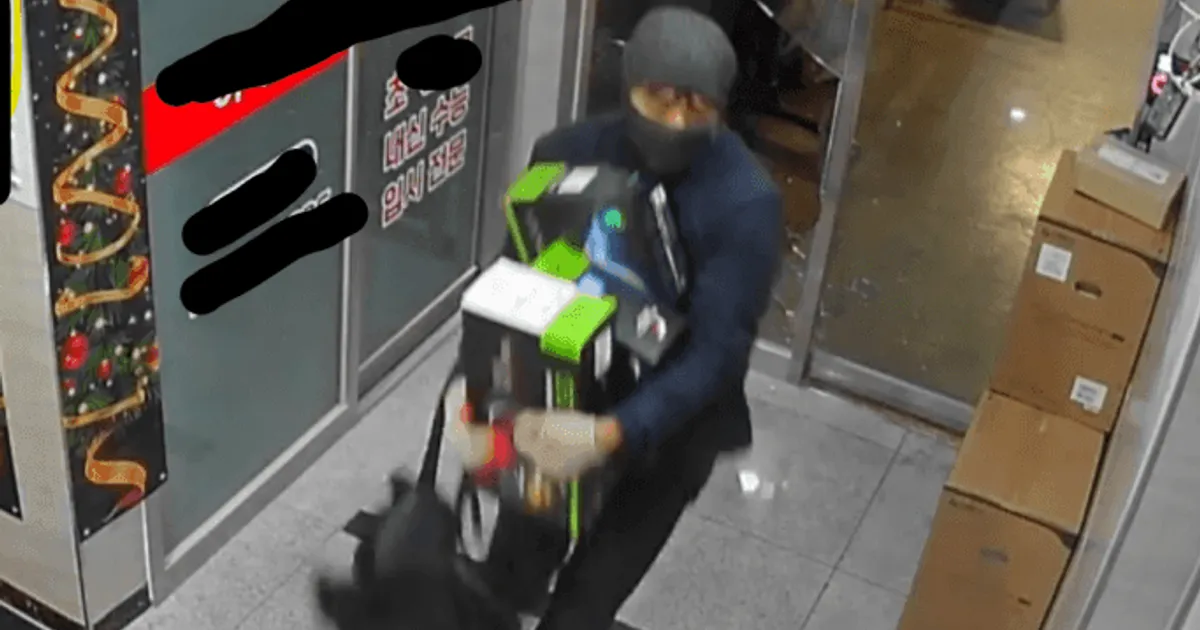 B5c8a5c3e3a89557038bfacb1f6f4a411b8fe480a2705fad4d3cecb3825cc458