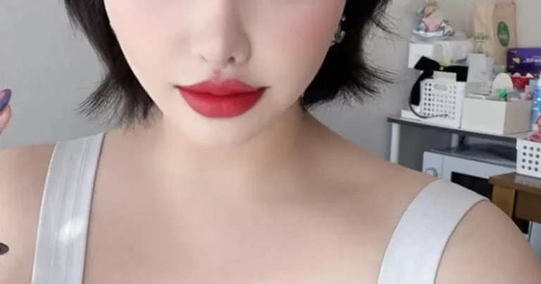 2NE1 박봄, 생일 맞이 과즙미 셀카 공개… “산다라박 언팔로우 논란 속 근황 전해”