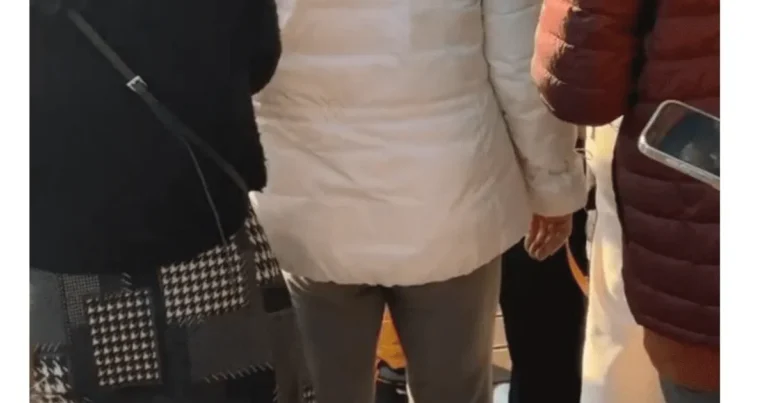 포토존에서 1시간째 안비켜주는 카메라 부대